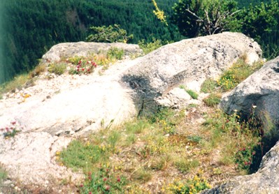 Izsechen jertvenik